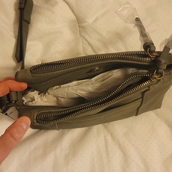 Crossbody - Picture 3 of 4